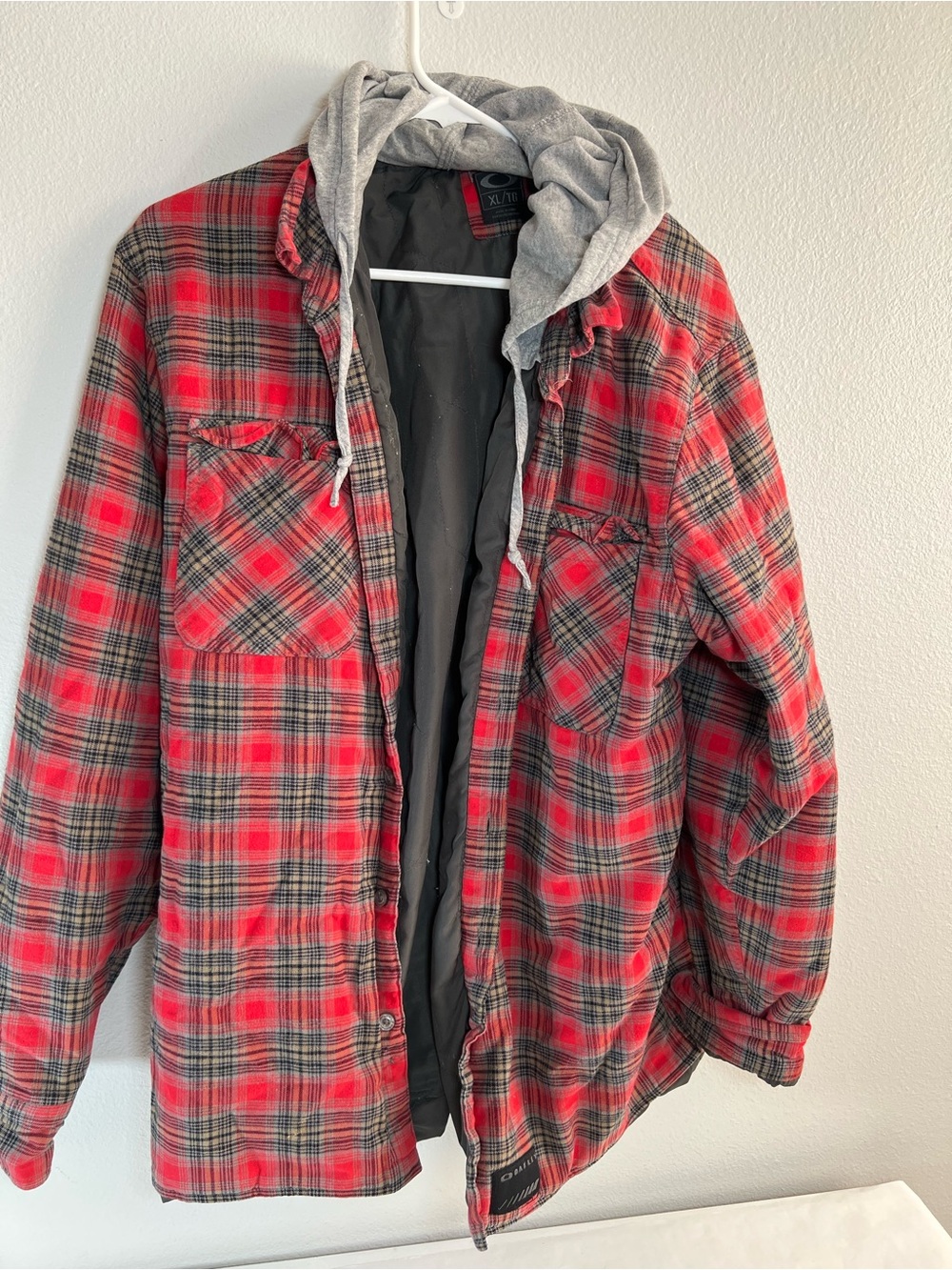 Oakley XL Men's Red Plaid Hooded Lined‎ Jacket